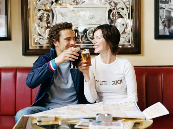 is dating more than one person ok Should we use a singular or plural verb with 'more than one' eg there is/are more than one way more than one person has/have. is dating more than one person ok Should we use a singular or plural verb with 'more than one' eg there is/are more than one way more than one person has/have.