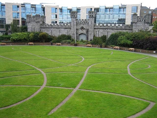 Dubh Linn Gardens_Dublin