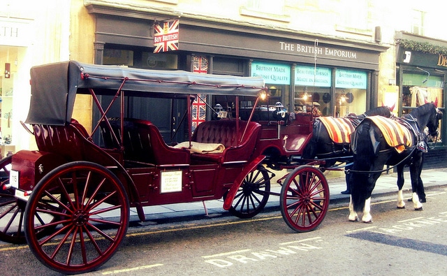 courtyard carriage_bath