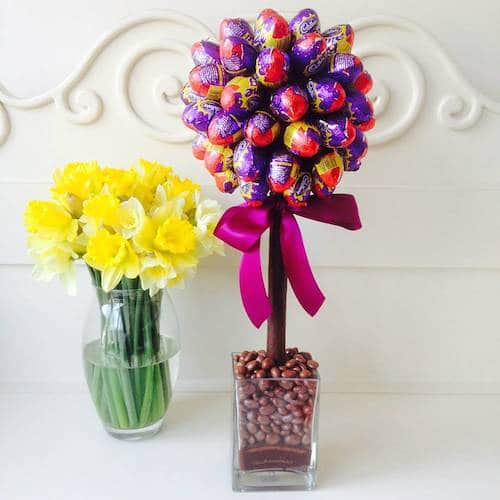 original_cadbury-s-creme-mini-egg-tree