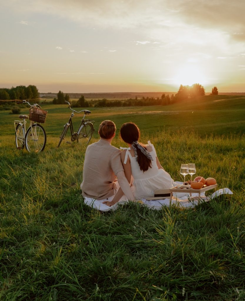 8 fun date ideas for outdoorsy singles